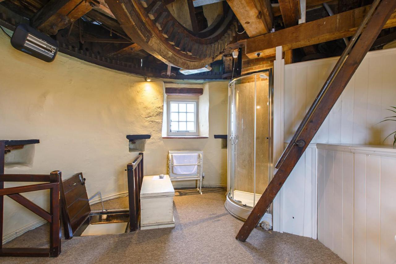 홀트 Cley Windmill B&B 외부 사진
