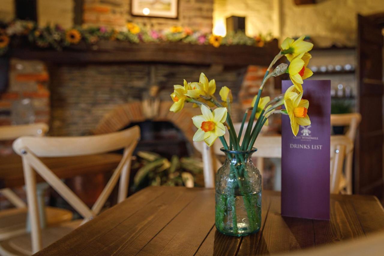 홀트 Cley Windmill B&B 외부 사진